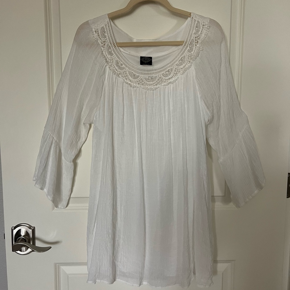 Ladies Elegant White Top